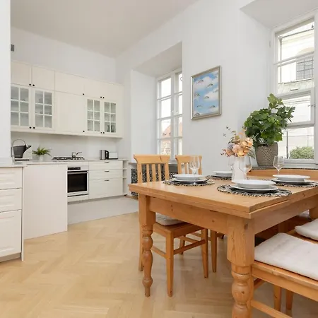 Family Freta Old Town By Renters Daire