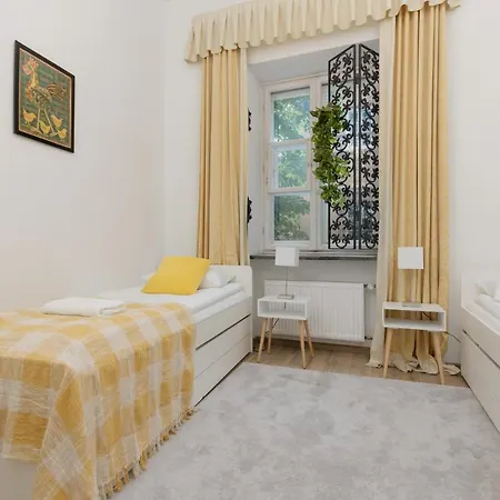 Family Freta Old Town By Renters Apartman